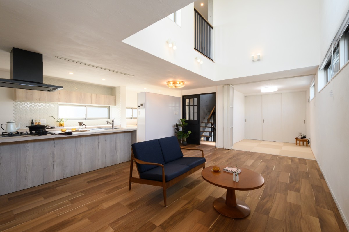 外断熱RC住宅のエントランス