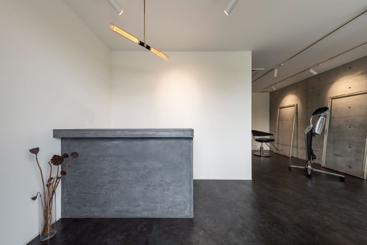 美容院の受付カウンター