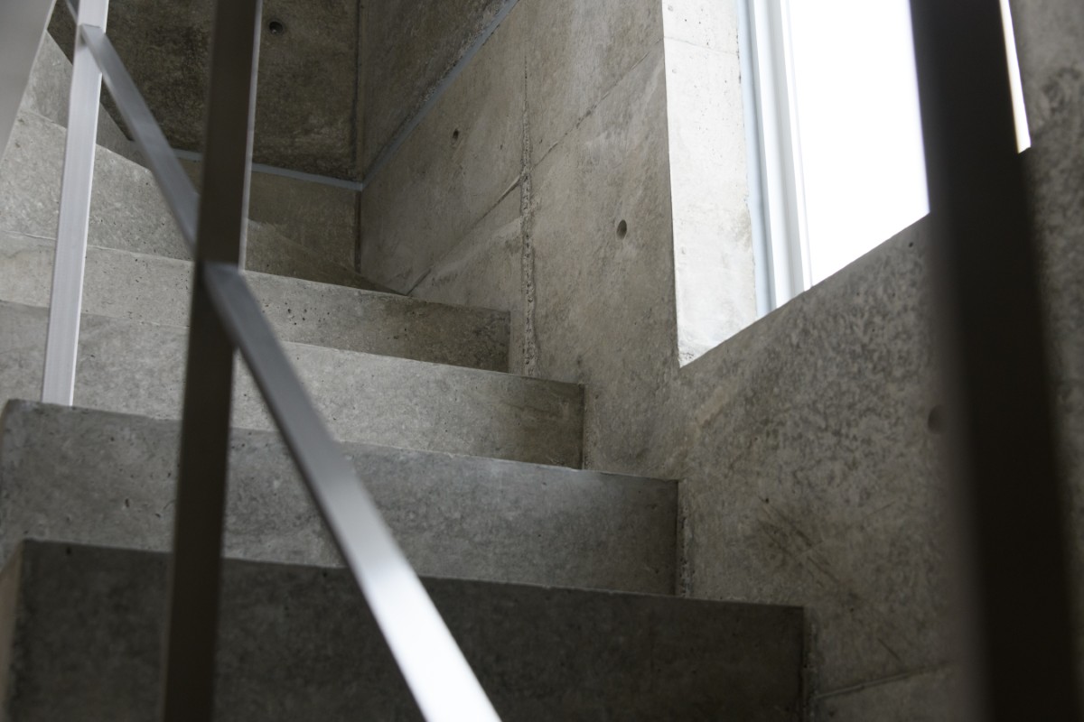 コンクリートの階段