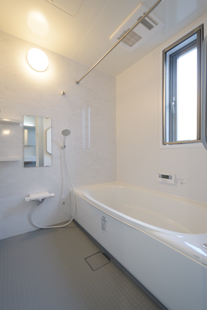 リクシルのバス