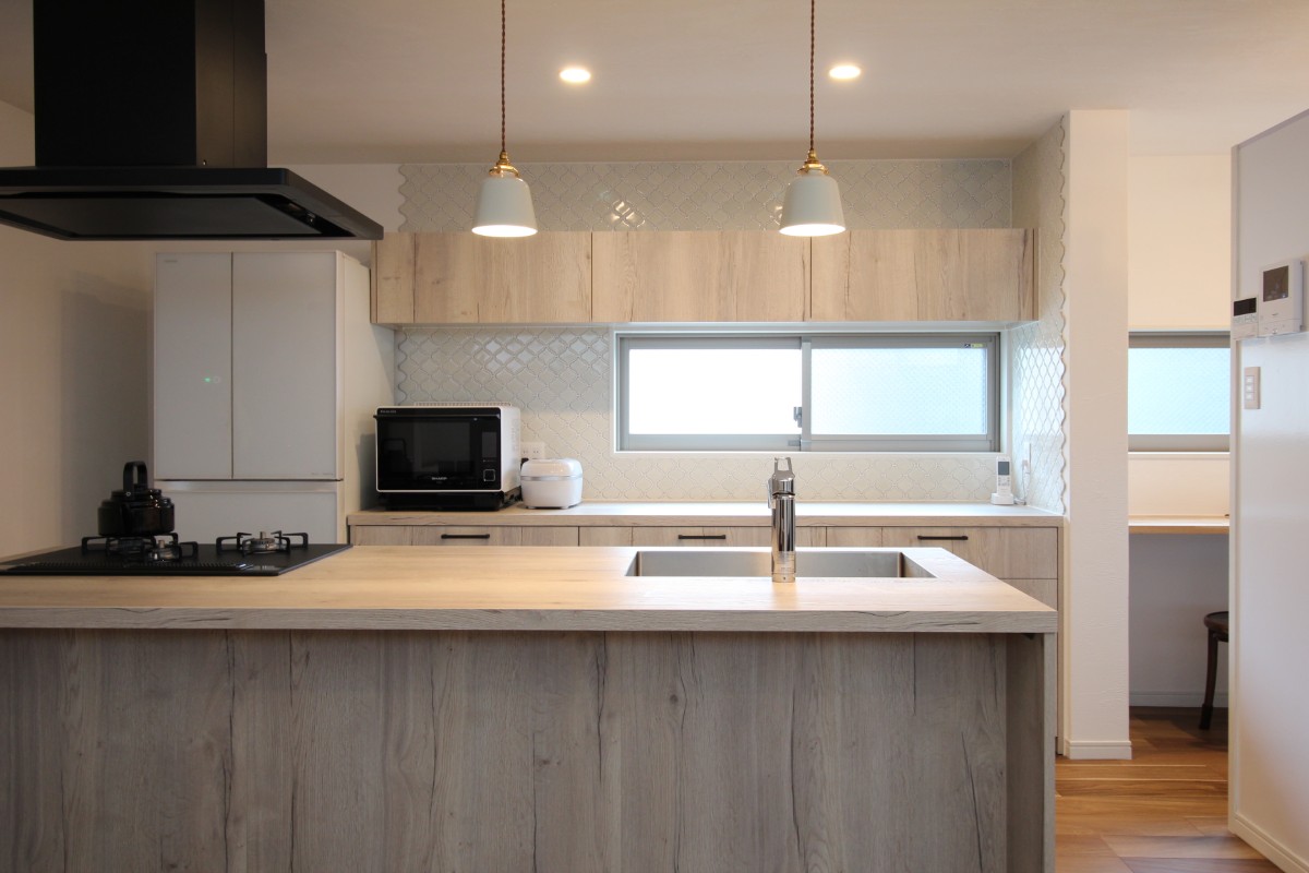 外断熱RC住宅のエントランス