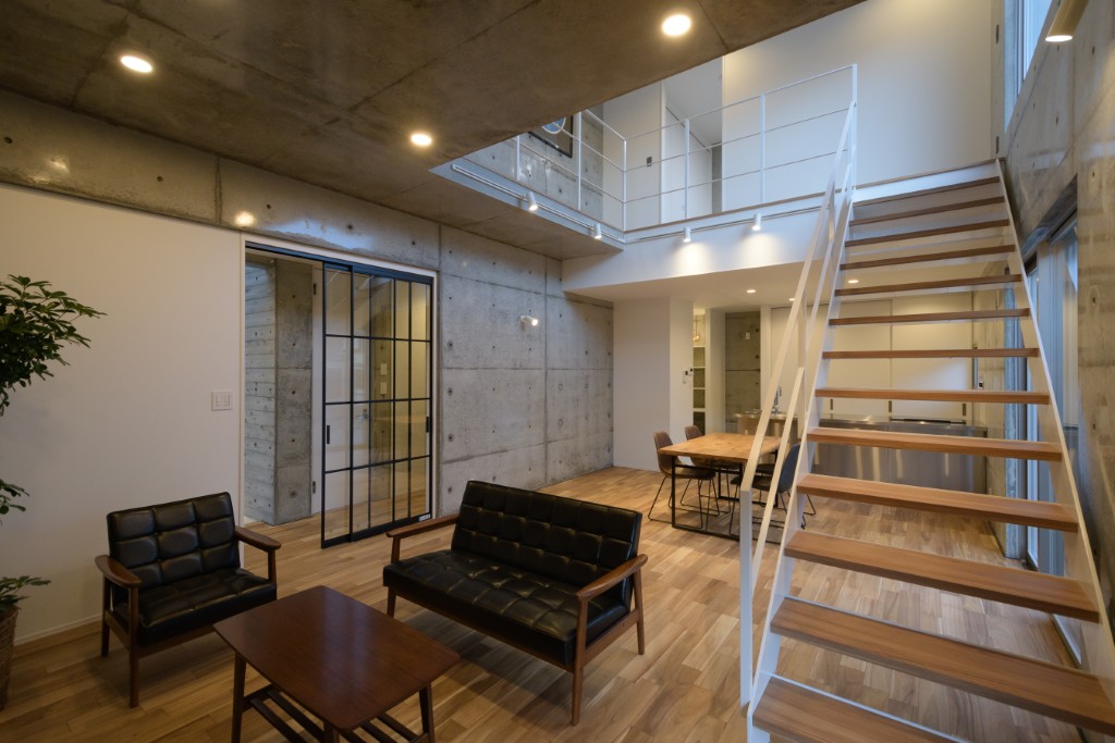 スケルトン階段