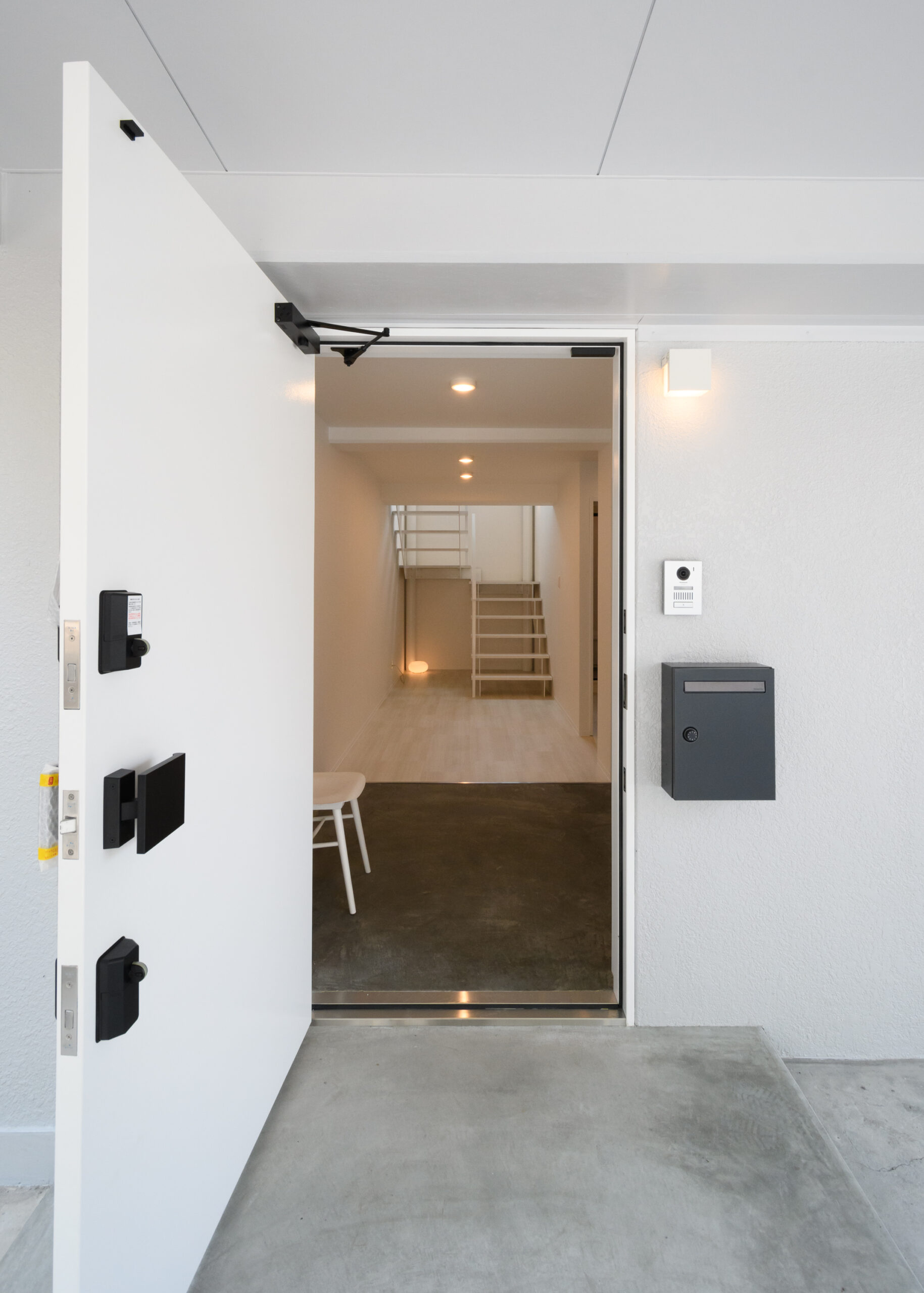 RC住宅のエントランス