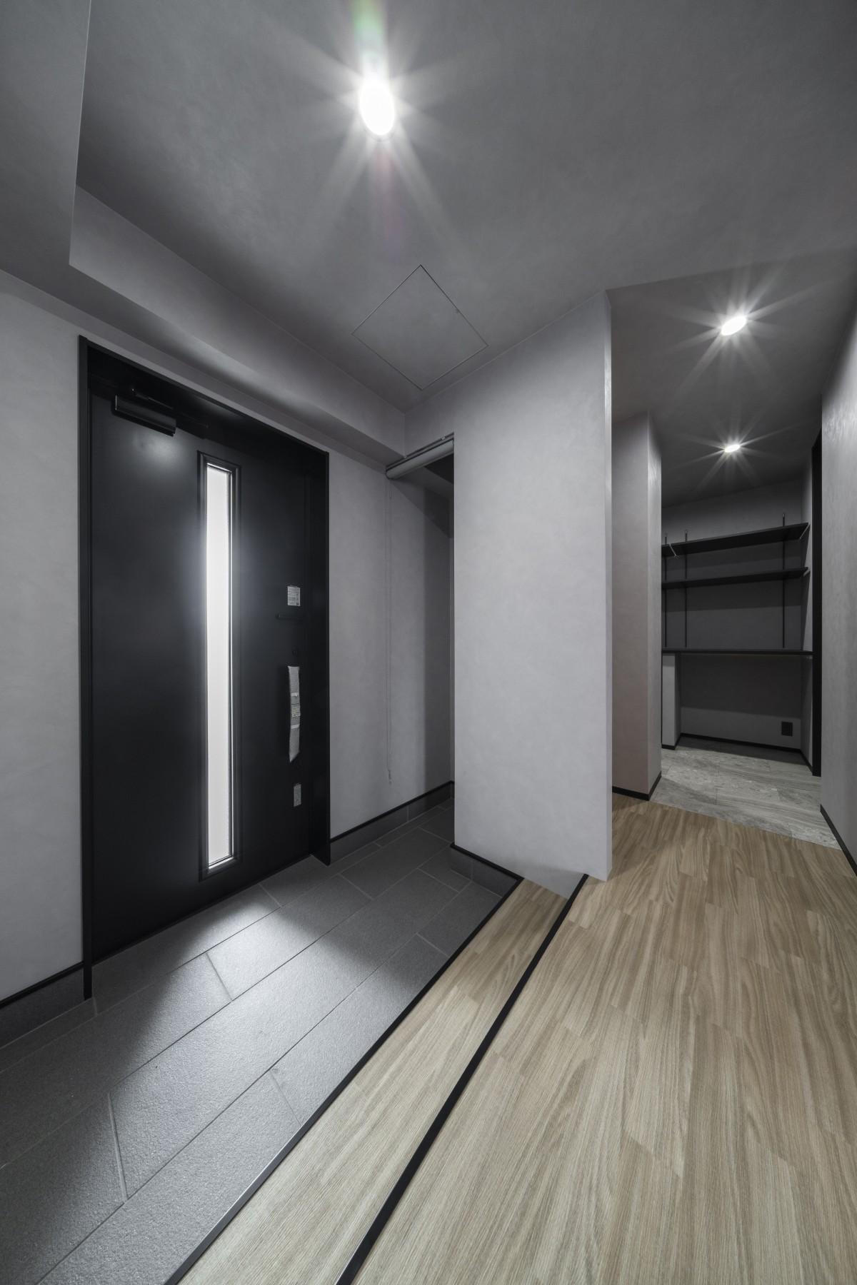 RC住宅のエントランス